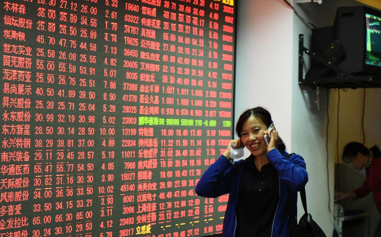 HeissebörseBinnen weniger Tage wechselte die chinesische Börse vom Bären- in den Bullenmarkt. Internationale Investoren haben sich schon oft die Finger verbrannt und bleiben skeptisch.
