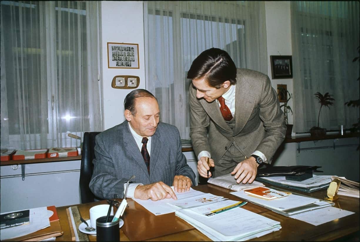 gute zusammenarbeitEmil Frey (l.) übertrug Sohn Walter früh die Leitung. Danach arbeiteten beide noch viele Jahre sehr eng zusammen.