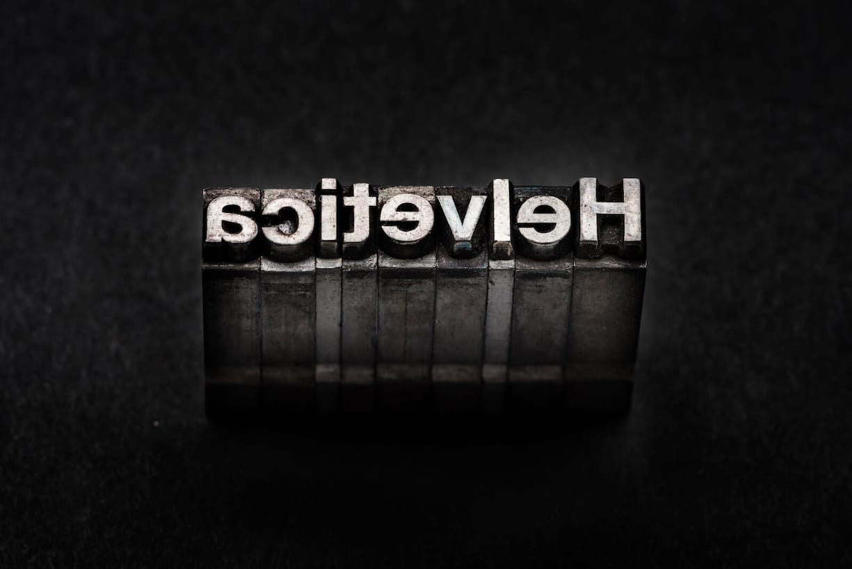 Helvetica ist die Schriftart schlechthin in der Welt der Typographie.