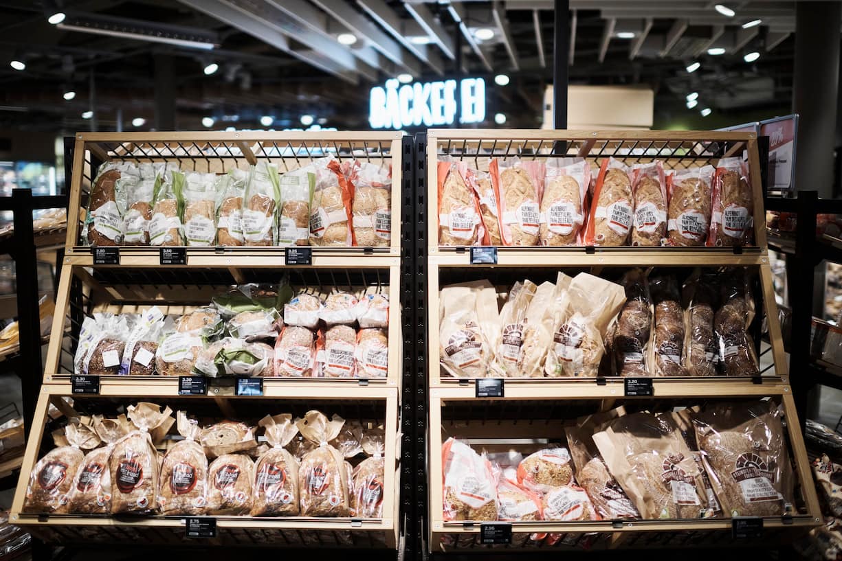 Der erste Eindruck zählt: Beim Betreten eines Supermarkts soll frische Ware sofort ins Blickfeld rücken. Am Standort Kloten ist das bereits der Fall.