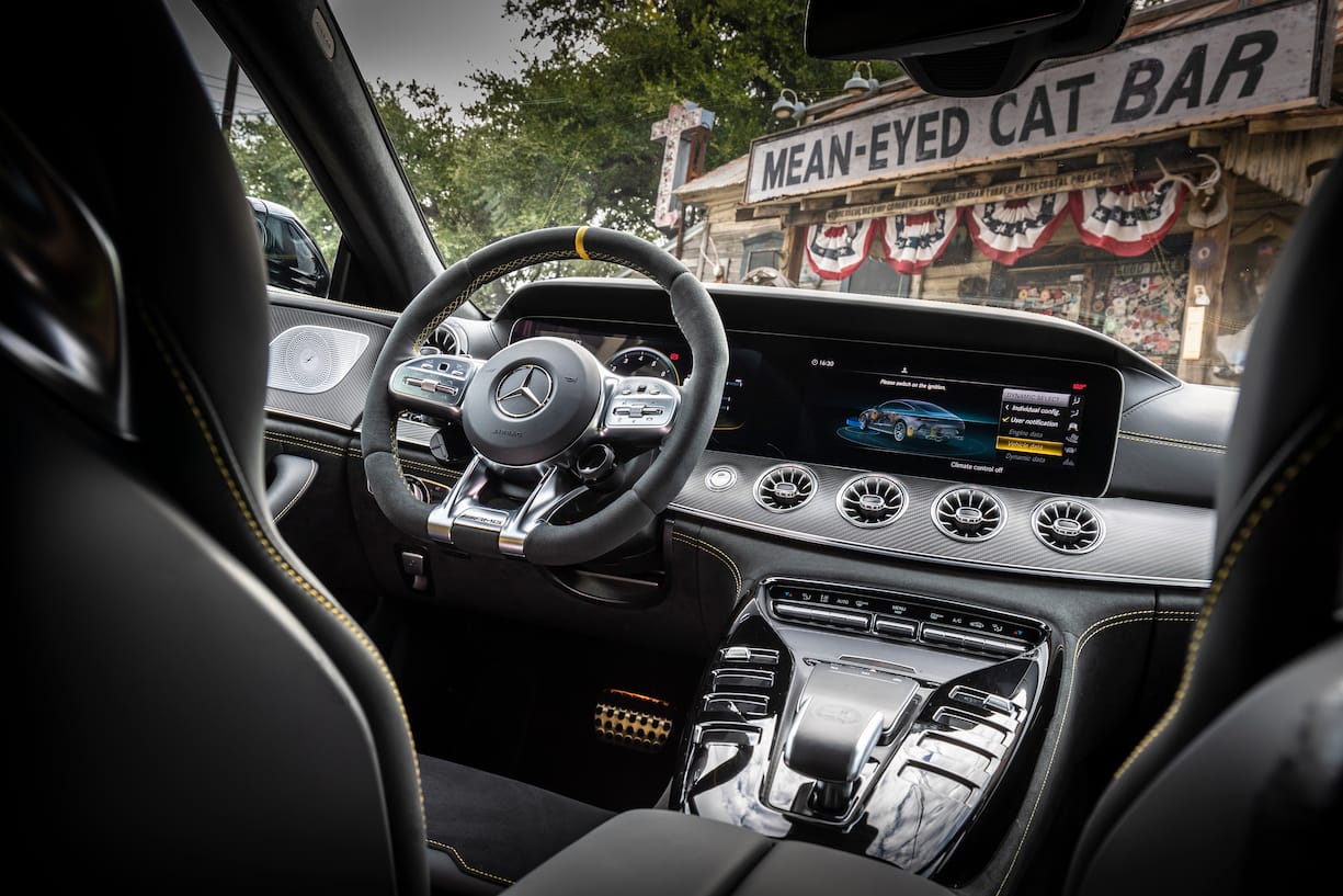 Mercedes-AMG GT 63 S 4MATIC+ 4-TuÌrer CoupeÌ, designo graphitgrau magno; Leder Exklusiv Nappa/Mikrofaser schwarz/gelbe ZiernaÌhte; Kraftstoffverbrauch kombiniert: 11,2 l/100 km; CO2-Emissionen kombiniert: 256 g/km //Mercedes-AMG GT 63 S 4MATIC+ 4-Door Coupe, designo hyacinth red metallic; AMG nappa leather - black/red topstitching; Fuel consumption combined: 11.2 l/100 km; CO2 emissions combined: 256 g/km 