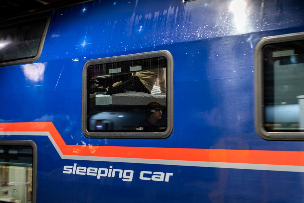 Der Nightjet der OeBB steht zur Abfahrt nach Wien im Hauptbahnhof Zürich bereit.29.11.2019Foto: Thomas Lüthi