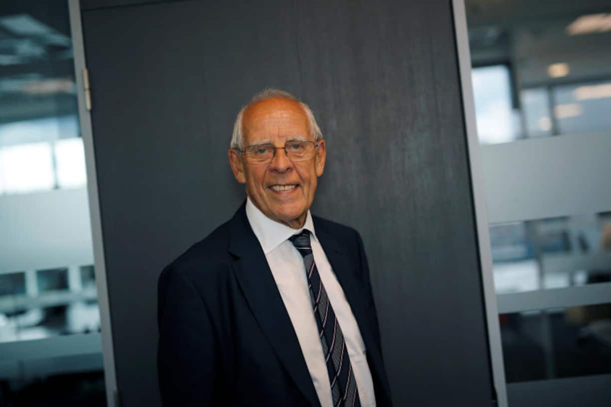 PETER COATES