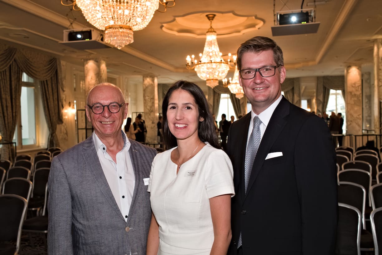 Peter "Güfi" Küpfer, coach-in; Milena Daphinoff, Präsidentin, Consulting Cluster; Maximilian von Reden, General Manager, Hotel Schweizerhof Bern