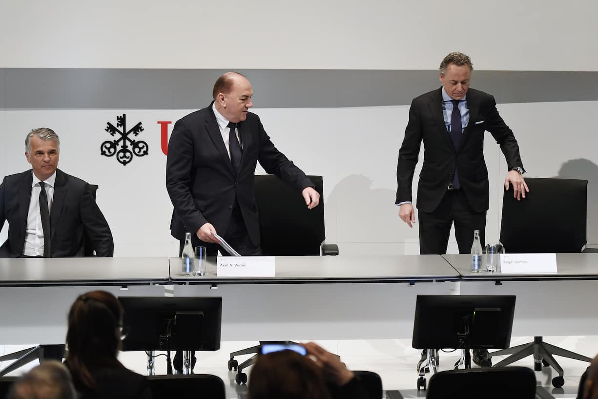 Sergio Ermotti, left, CEO of Swiss Bank UBS, Axel A. Weber, Center, Chairman of the Board of Directors of UBS and Ralph Hamers, right, new CEO of Swiss Bank UBS, during a press conference in Zurich, Switzerland, Thursday, February 20, 2020. Dutchman Ralph Hamers will replace Sergio Ermotti, who is still UBS boss, on November 1, 2020. (KEYSTONE/Walter Bieri)