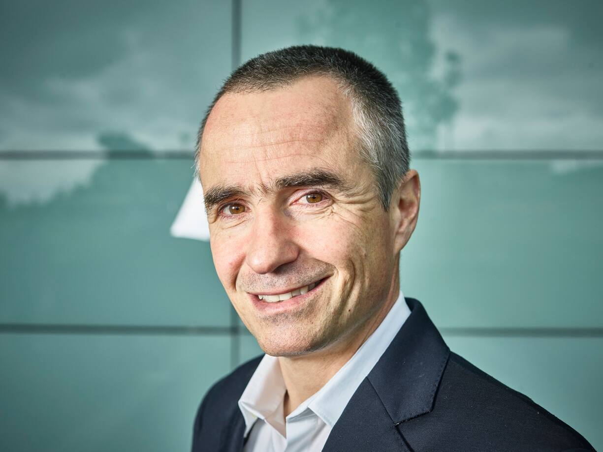 Daniel Schmutz, CEO der Helsana-Gruppe, aufgenommen am 16. Juni 2016 am Hauptsitz der Helsana in Duebendorf. (KEYSTONE/RenÃ© Ruis)