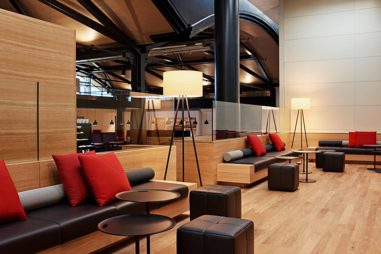  Die Lounges am Zürcher Flughafen stehen nur den Statuskunden zur Verfügung. Die «Senator»-Lounge ist «Goldkunden» vorbehalten.