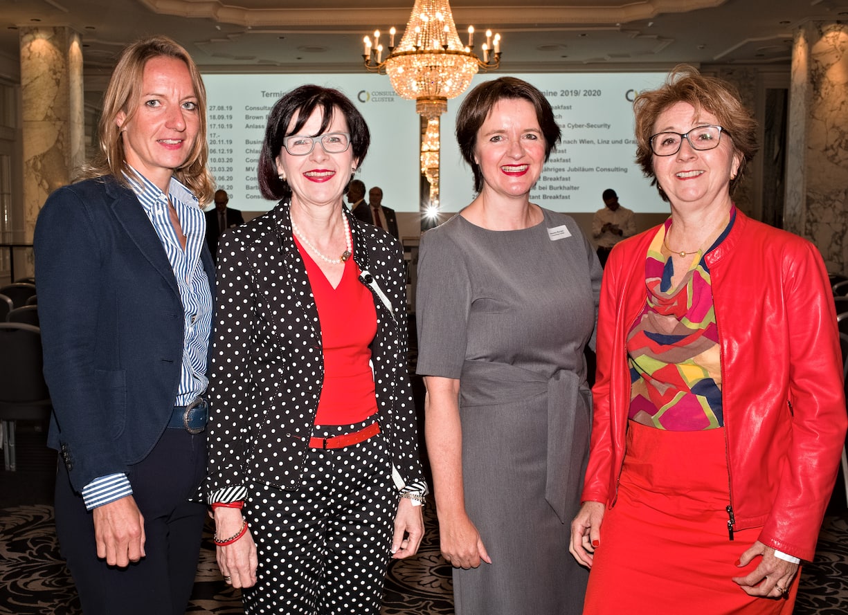 Silvia Zimmermann, Federas Beratung AG; Sylvia Raguth, Mandat-in Vorsorge- und Finanzlösungen; Jeanette Wengler, Consutling Cluster; Cornelia Oertle, oertleconsulting