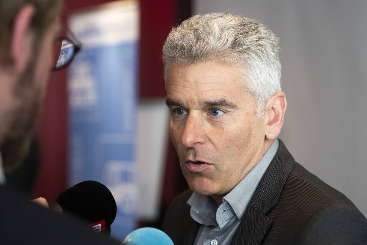 Ueli Stueckelberger, Direktor Verband oeffentlicher Verkehr VoeV, gibt ein Interview, nach einer Medienkonferenz ueber den Bahnausbauschritt 2035, am 27. Februar 2019 in Bern. (KEYSTONE/Peter Klaunzer)