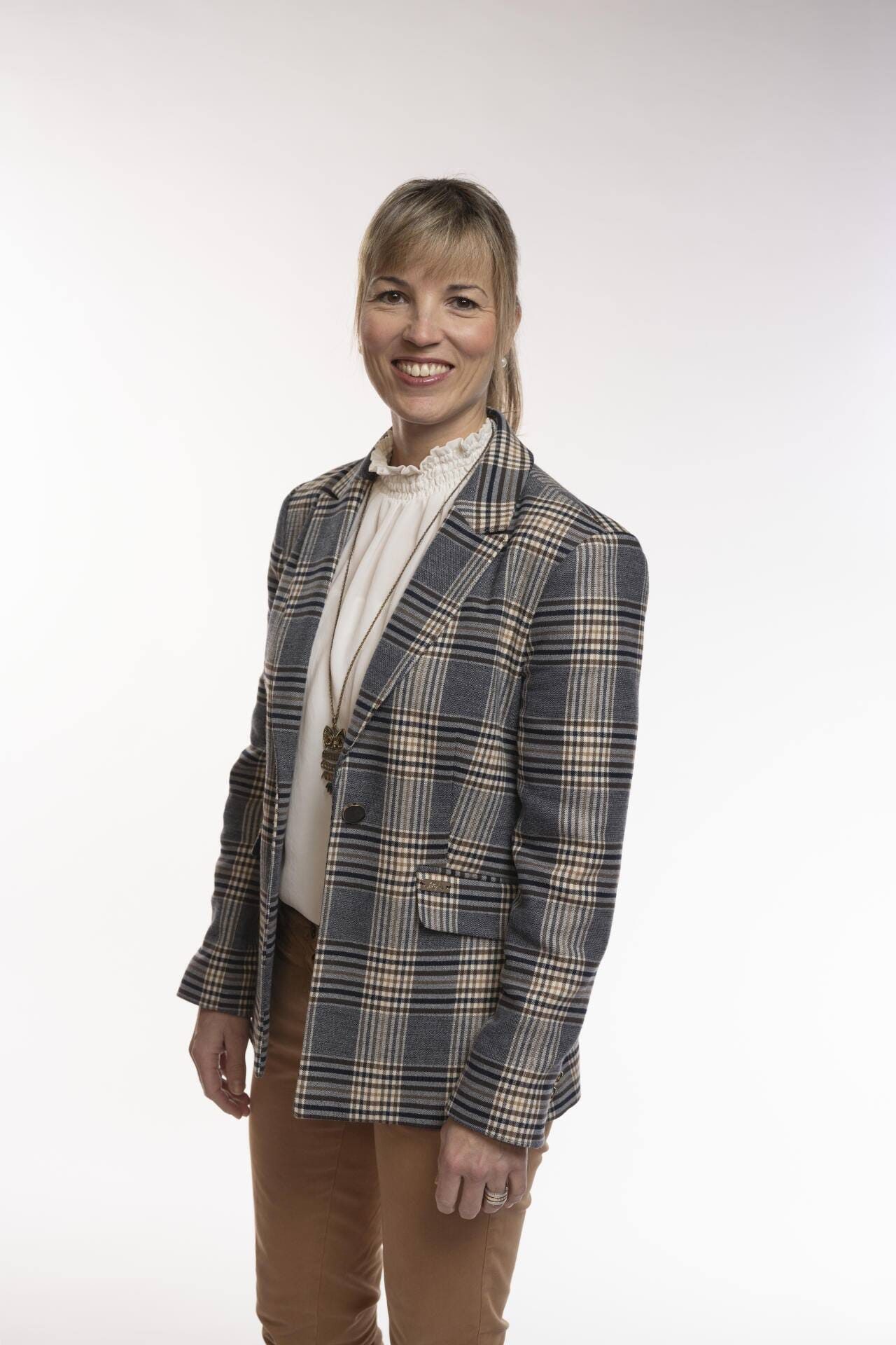 Diana Gutjahr, SVP-Nationalrätin und Unternehmerin aus dem Thurgau. Ihre Stahlbaufirma beliefert Unternehmen in ganz Europa. Gutjahr bezeichnet die EU-Regulierung als eine enorme Belastung.