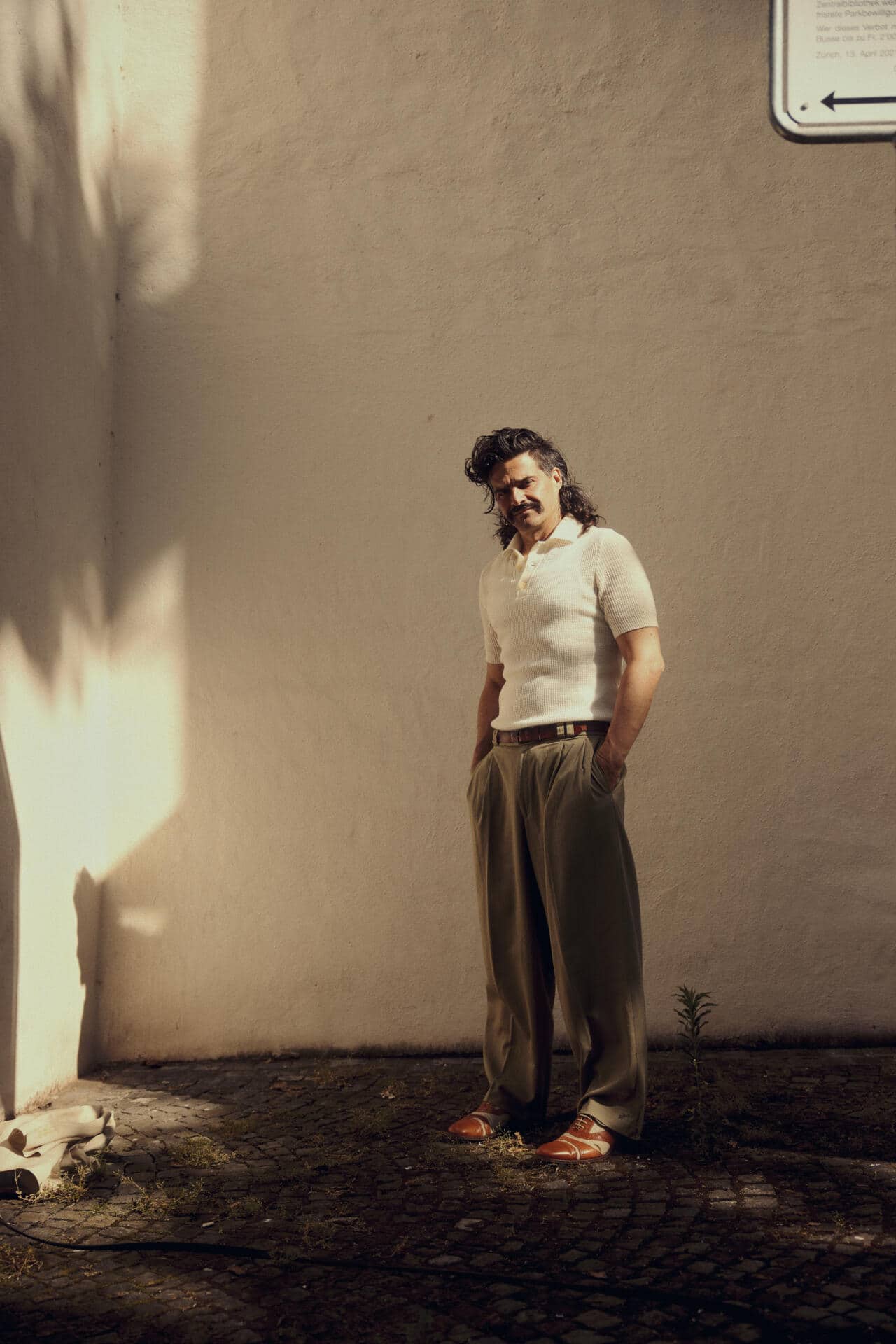 Mathieu Bertholet / BOLERO 4/25, fotografiert im und um das Theater Neumarkt.