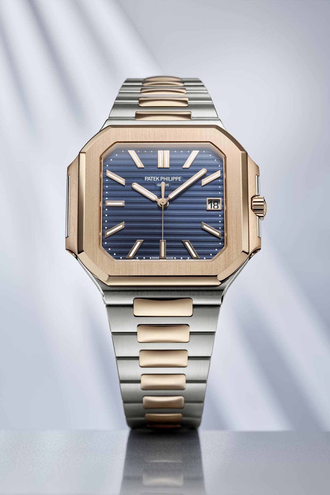 Patek Philippe, Cubitus
Mit der Nautilus lancierte Patek Philippe 1976 seine erste Sport-Chic-Uhr, ebenfalls von Design-Grandseigneur Gérald Genta gestaltet. Die Cubitus ist der «kleine Bruder» der Nautilus. Diese Cubitus kostet 52’800 Franken.