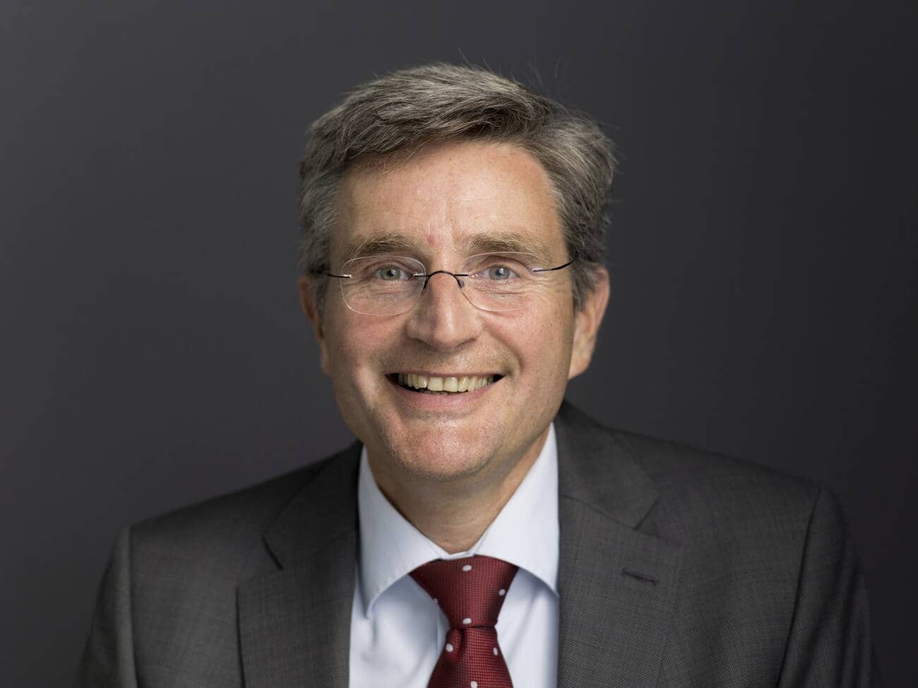 Portrait of Thomas Meier, CEO, board member and delegate of the board of Santhera Pharmaceuticals, pictured at the headquarters of the pharmaceutical company in Liestal, Canton of Basel-Country, Switzerland, on May 29, 2017. (KEYSTONE/Gaetan Bally)Thomas Meier, CEO, Verwaltungsrat und Delegierter des Verwaltungsrats der Santhera Pharmaceuticals, aufgenommen am 29. Mai 2017 am Hauptsitz des Pharmaunternehmens in Liestal. (KEYSTONE/Gaetan Bally)
