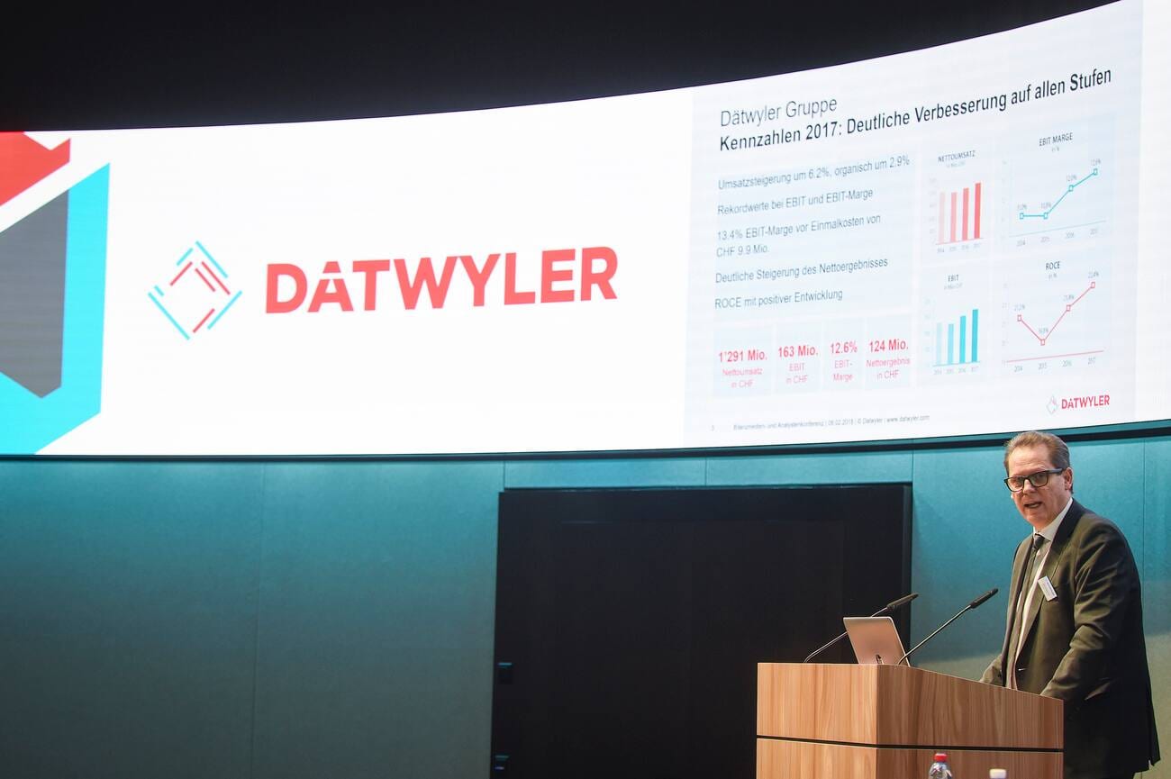CEO Dirk Lambrecht an der Medienkonferenz der Daetwyler Holding AG, fotografiert am Dienstag, 6. Februar 2018, in Zuerich. (KEYSTONE/Melanie Duchene)