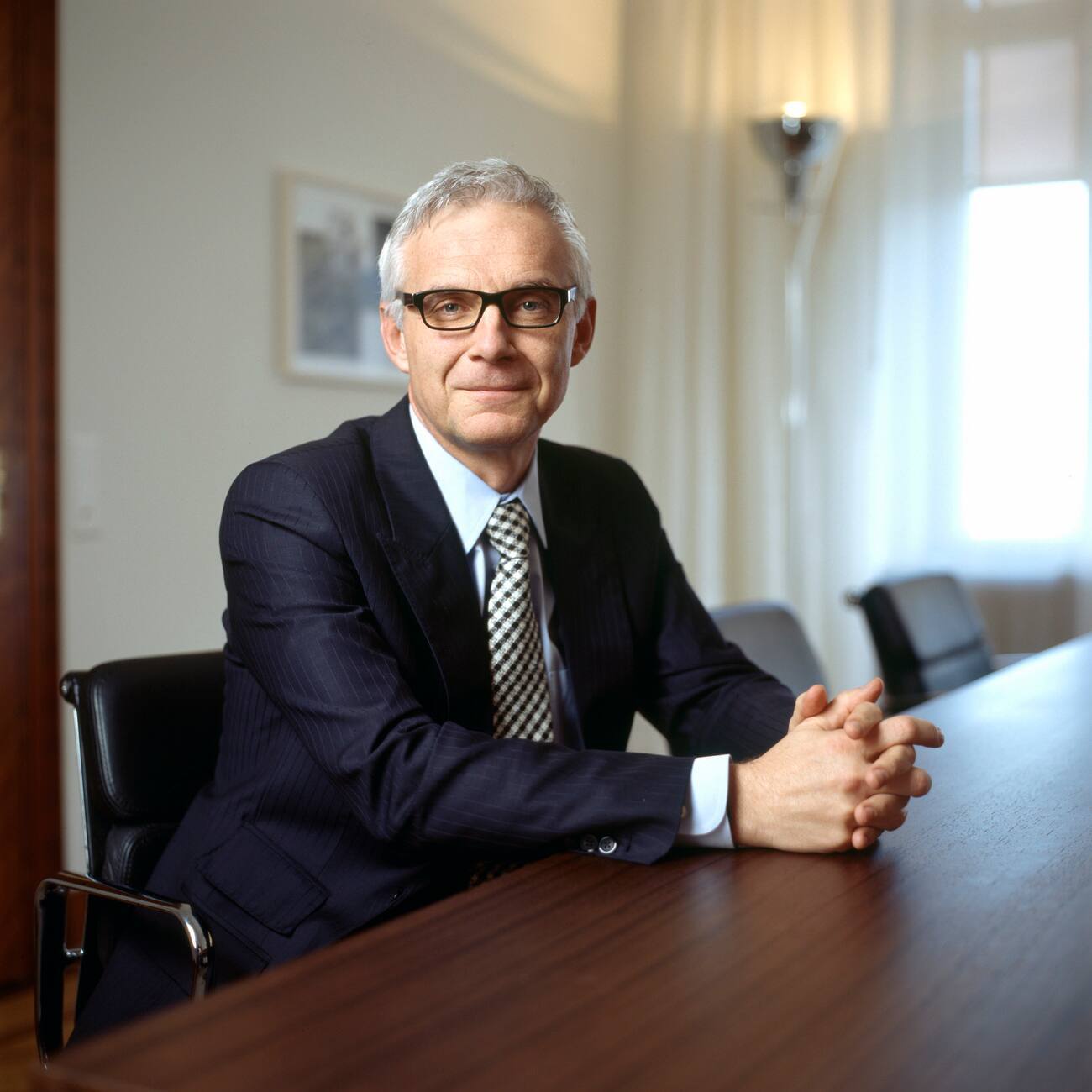 Urs Rohner, president of the board of directors of Swiss bank Credit Suisse, pictured on March 8, 2012, in Zurich, Switzerland. (KEYSTONE/Gaetan Bally)Urs Rohner, Verwaltungsratspraesident der Schweizer Grossbank Credit Suisse, aufgenommen am 8. Maerz 2012 in Zuerich. (KEYSTONE/Gaetan Bally)