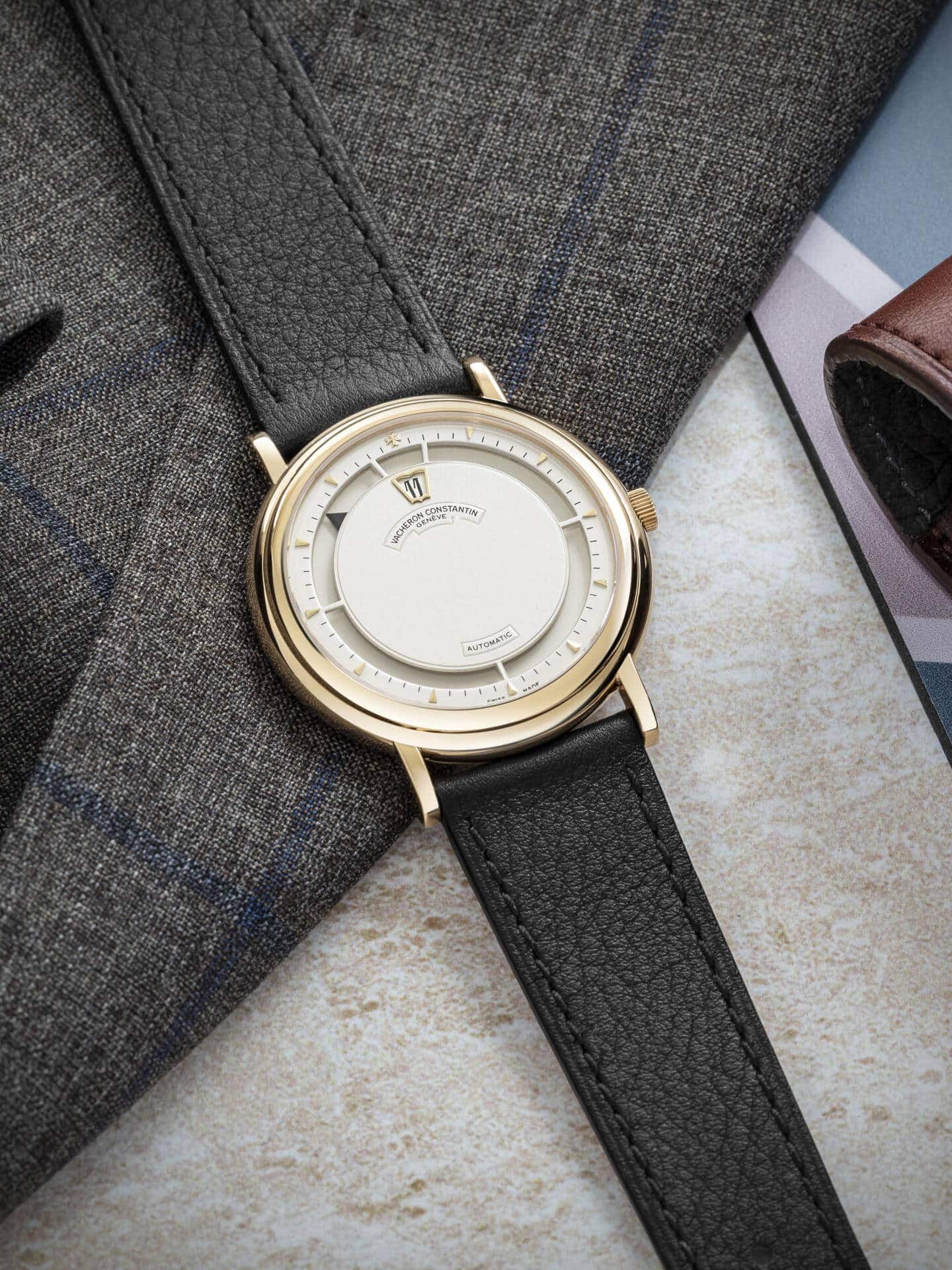 Das Goldmodell mit springender Stunde ist ein exklusiver Vintage-Schatz von Vacheron Constantin.