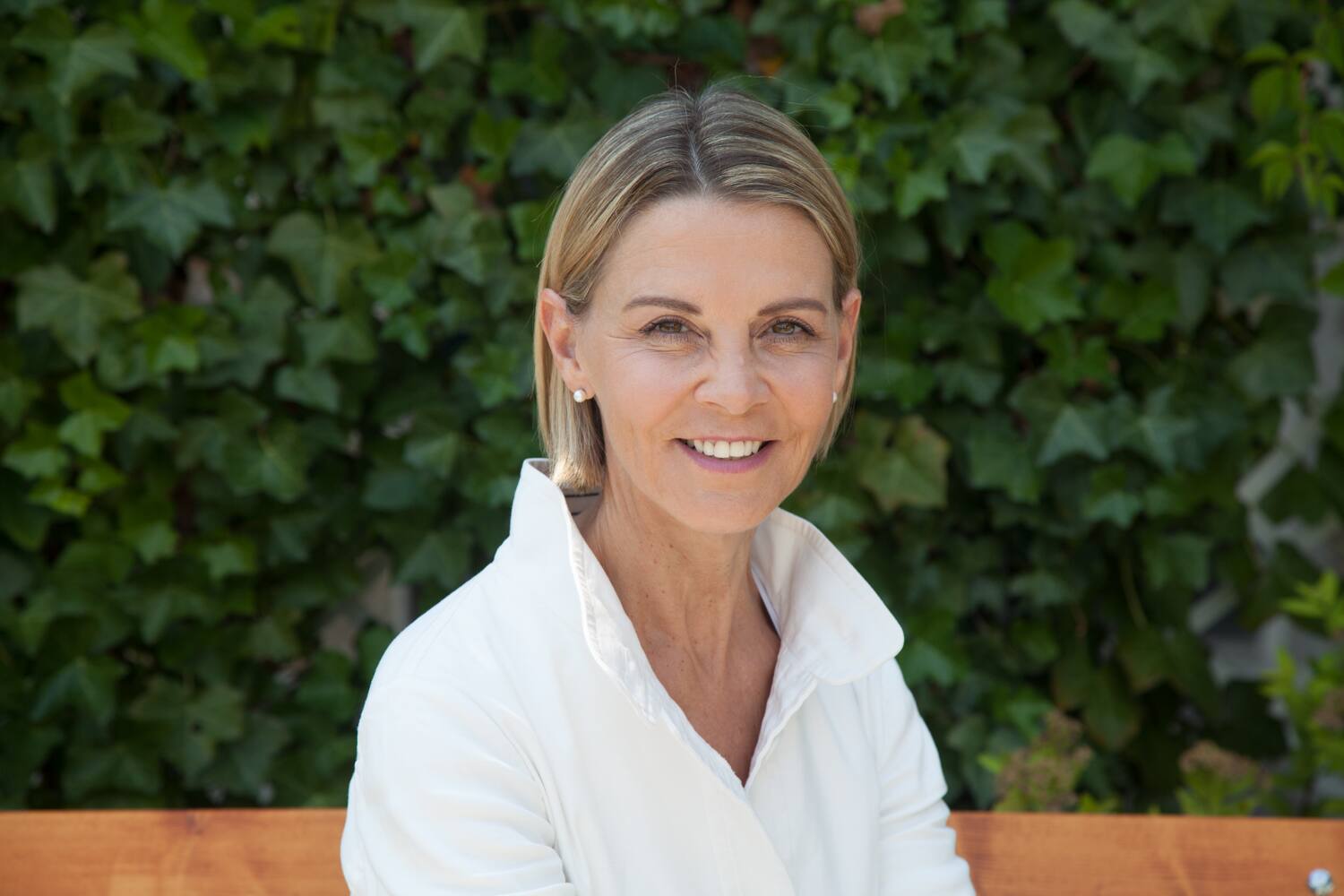 Die Schweizerin Gabriella Schnitzler (61) ist Geschäftsführerin des Kurhauses The Original FX Mayr. Vorher war sie in der Luxusindustrie tätig, leitete unter anderem das Nordeuropa-Geschäft von Prada. Im Restaurant ihres Hauses sind elektronische Gadgets verboten.