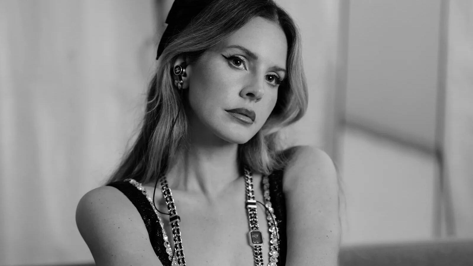 Lana Del Rey wirbt für Uhren von Chanel