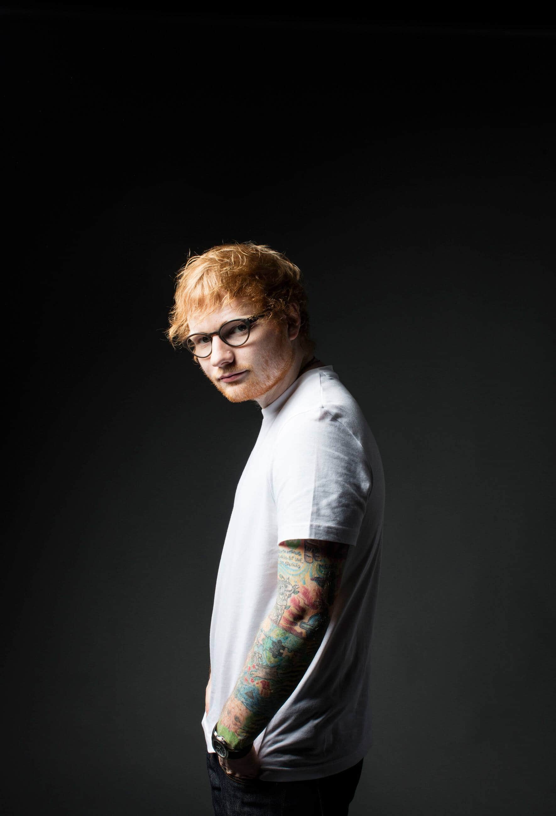 Ed Sheeran photographed in London. Sheeran is an English singer-songwriter, actor, guitarist and record producer.  © David Levene / eyevineContact eyevine for more information about using this image:T: +44 (0) 20 8709 8709E: info@eyevine.com http:///www.eyevine.com (FOTO: DUKAS/EYEVINE) *** Local Caption *** 01851573