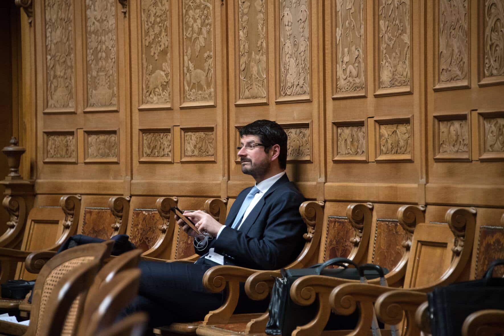 Bern, Bundeshaus, 30.11.2017 -- Yannick Buttet heute Mittag im Nationalratssaal.Foto: Karl-Heinz Hug