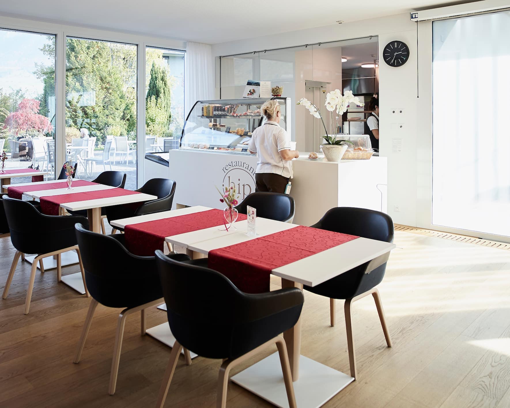 Suiten und Eingang des Kantonsspital Nidwalden in Stans