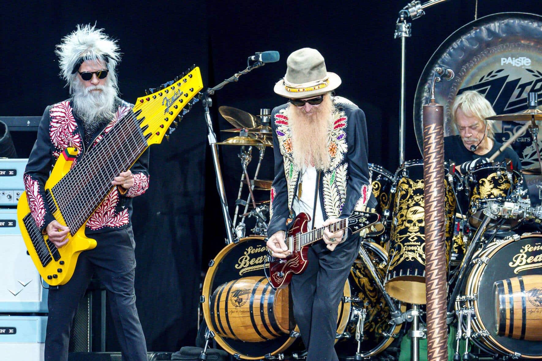 Unverkennbar mit ­Vollbärten und Sonnenbrillen: ZZ Top.