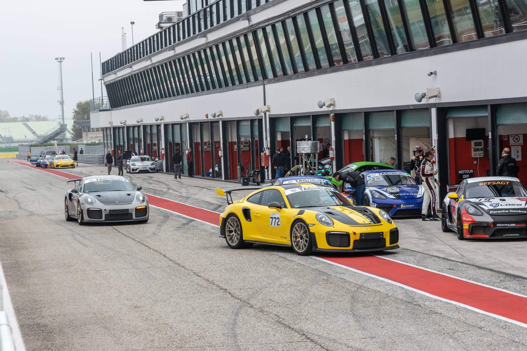 Die «echten» Racecars und der Alleskönner Porsche 911 GT2 RS unterscheiden sich auf den ersten Blick kaum.