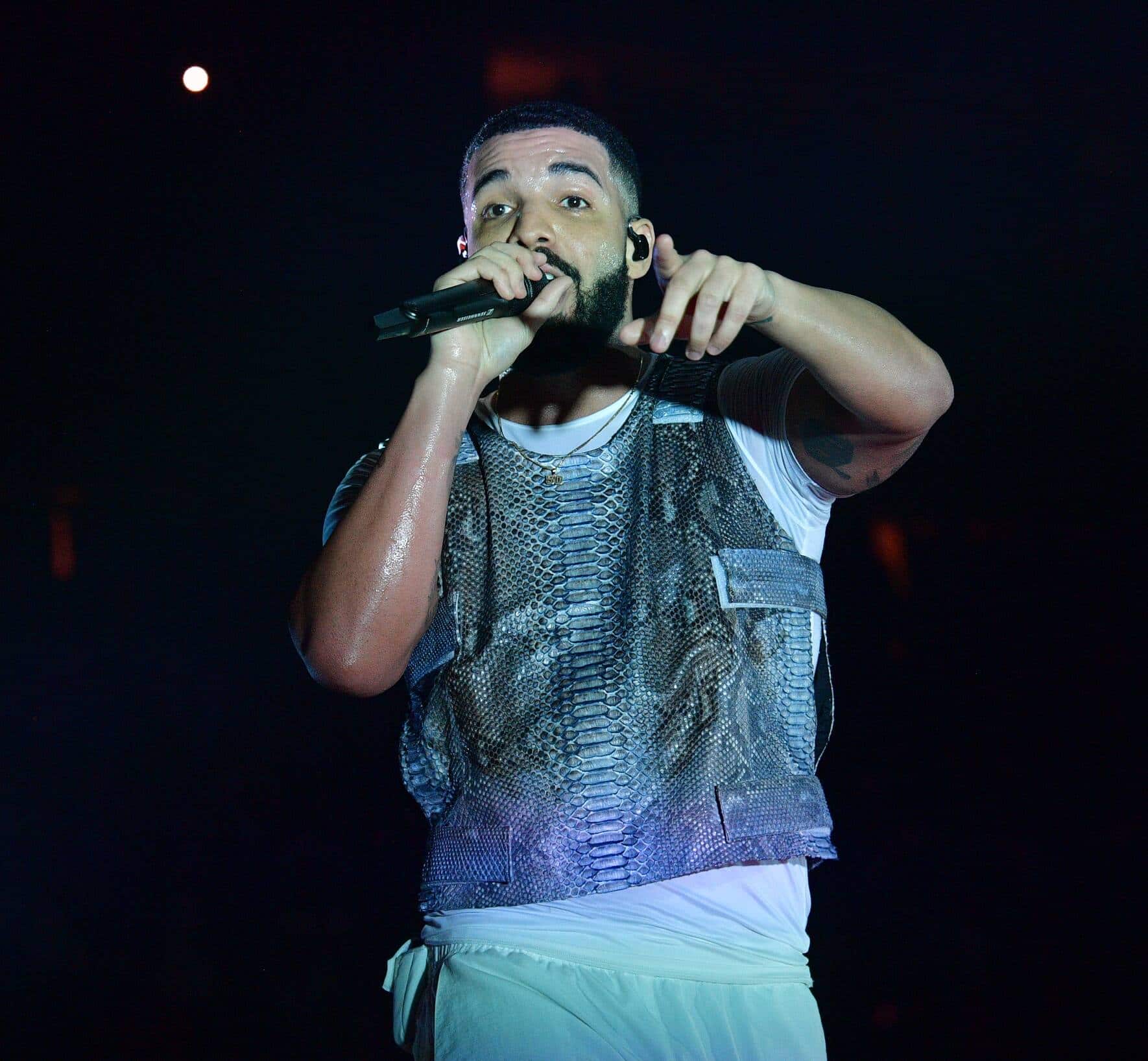 ATLANTA, GA - NOVEMBER 18: Drake performs onstage during the Final Stop of 'Aubrey & The three Amigos Tour' at State Farm Arena on November 18, 2018 in Atlanta, Georgia.(Photo by Prince Williams/Wireimage)