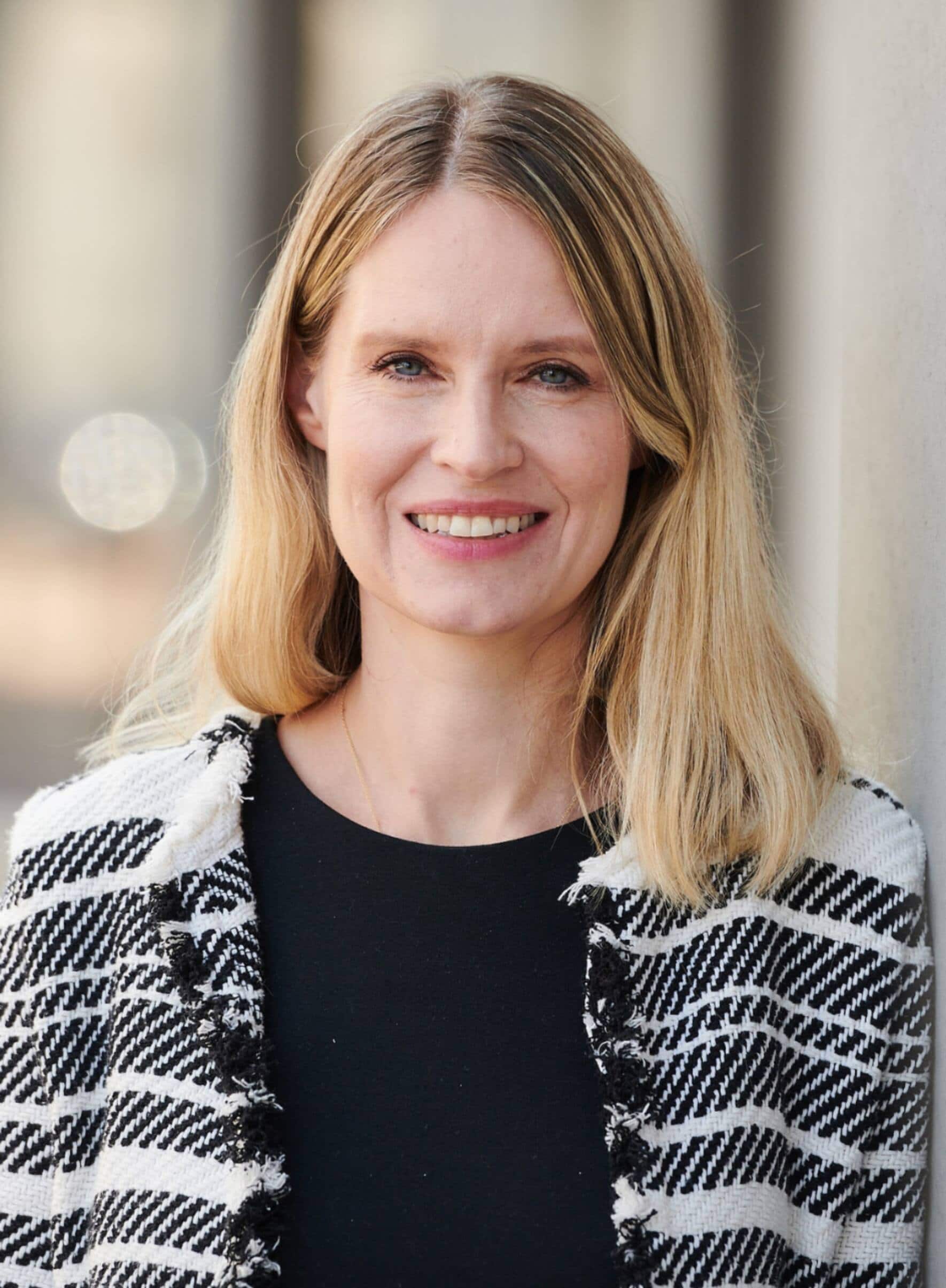 Frederike Hoffmann (41), ist Leiterin Connected Business Solutions Swisscom und hat zwei Kinder im Alter von 10 Monaten und sieben Jahren.