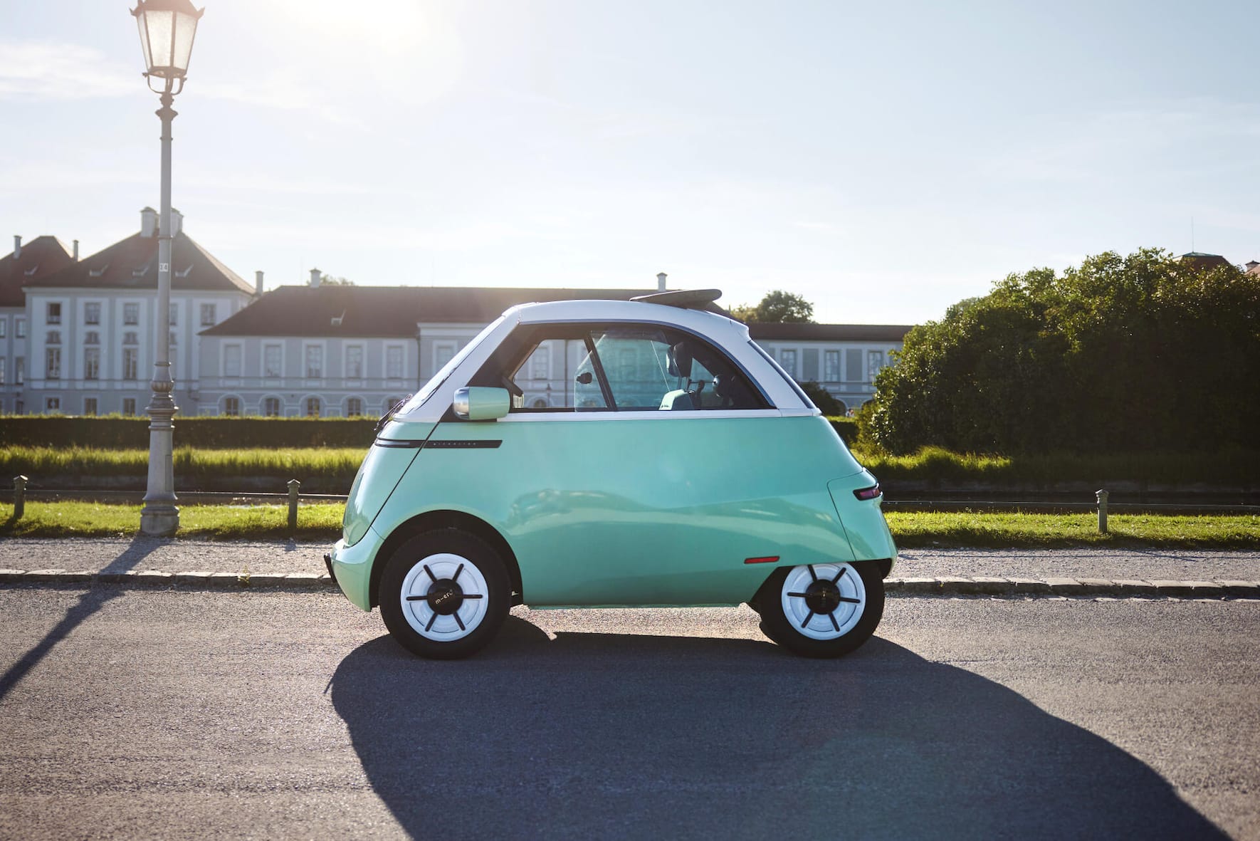 Microlino Dolce Paris Mint.jpg