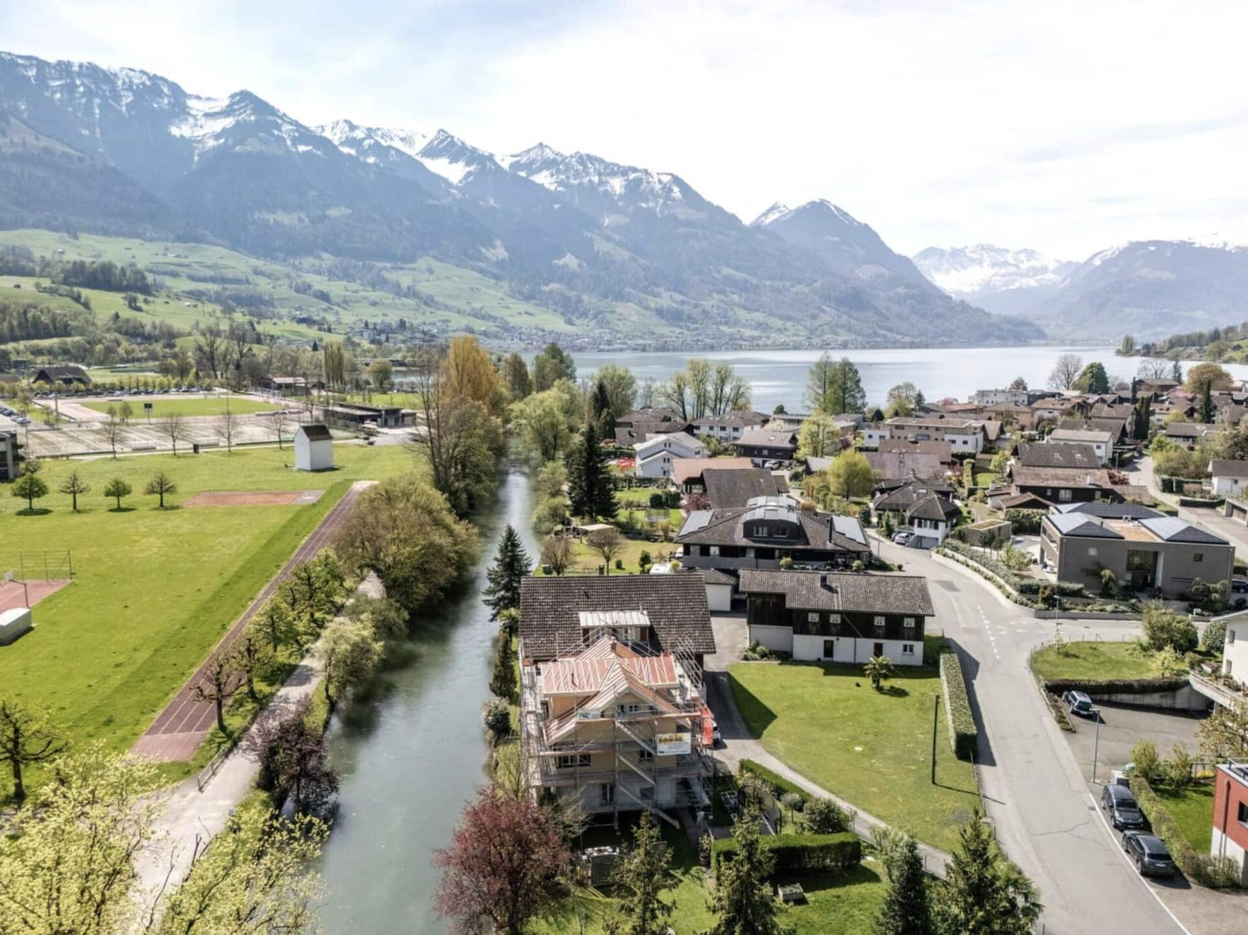 Von Paris nach Wilen OW: In der Weltstadt ist Axa-Chef Buberl wohnhaft, in der Innerschweiz sorgt er vor.