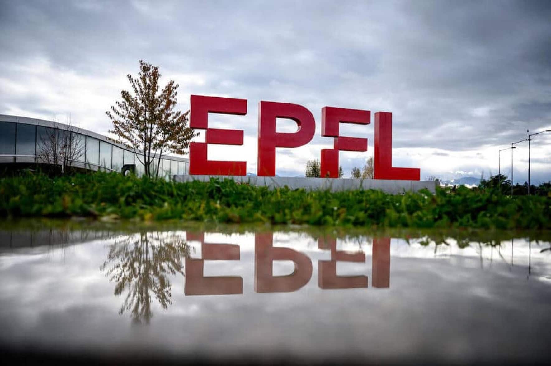 Die EPFL erhielt Millionen vom Facebook-Konzern Meta.