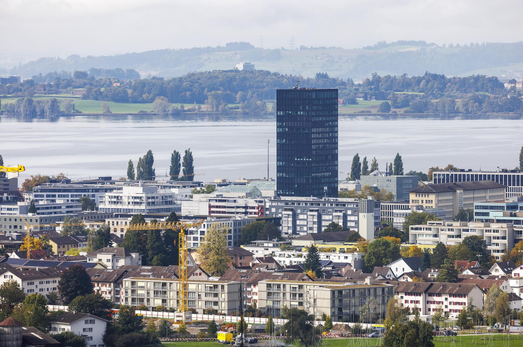Zug: Blick über die Stadt Zug mit dem markanten Park Tower.