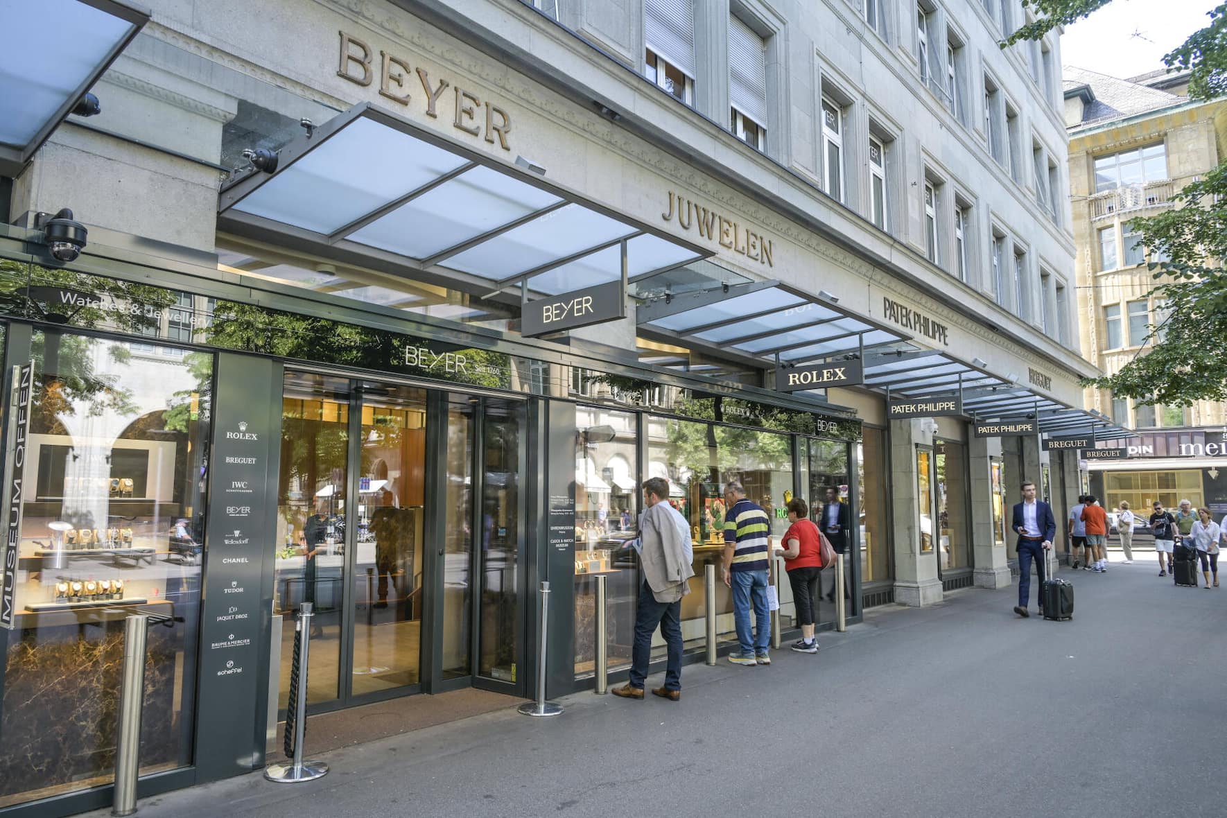 Beyer Juwelier, Einkaufstraße, Passanten, Bahnhofstrasse, Zürich, Schweiz