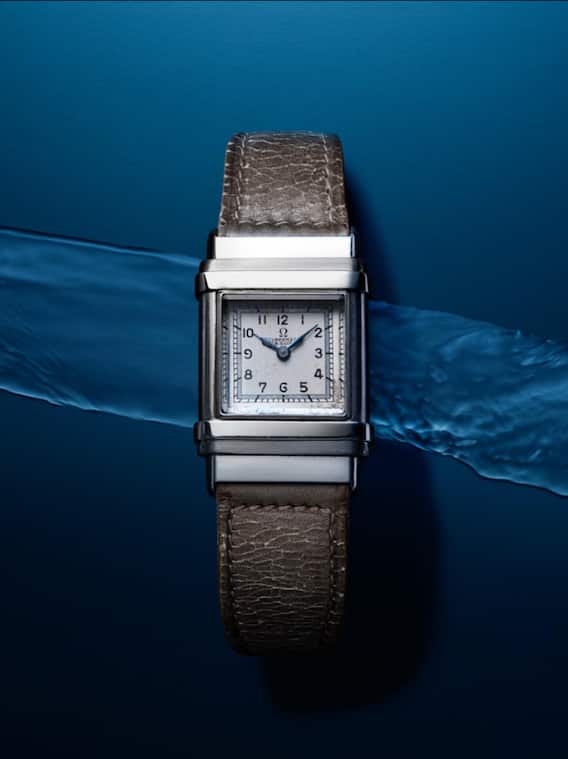 Die Omega Marine wurde von 1932 bis 1940 produziert und besass bereits ein Saphirglas. Das Aussengehäuse liess sich zum Stellen und Aufziehen der Uhr abziehen.