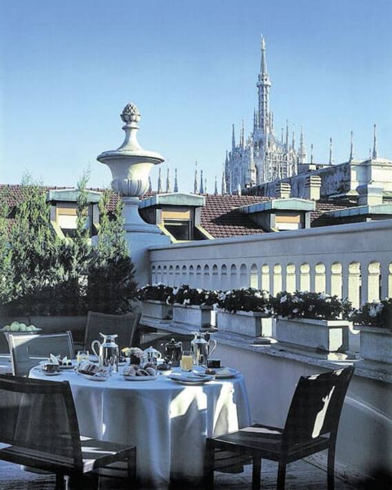 09_39_hyatt-milan_terrace_-danilo-frontini.jpg