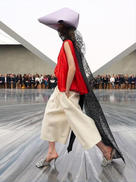 DIOR_W_RTW_SS26_SIDE_LOOK_08.jpg