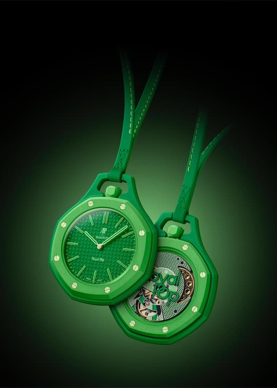 sc01_26_Bioceramic_Royal_Pop_GREEN EIGHT_PUB_DOUBLE_3-4.jpg