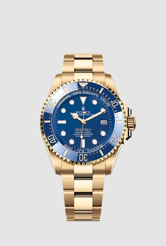 Rolex Deepsea 44-mm-Gehäuse und Band aus 18-karätigem Gold aus der Rolex-eigenen Giesserei wiegen 320 Gramm. Die Uhr ist bis 3900 Meter Tiefe wasserdicht: Macht­demonstration in Uhrform. 49 900 Fr.