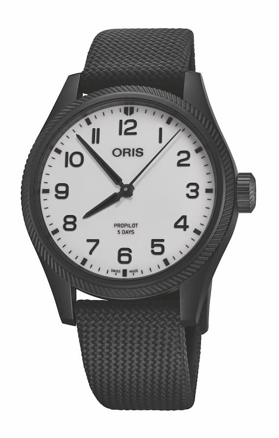 ORIS
The Hölstein Edition 2025:
A special no-date ProPilot plated in black DLC with a full-lume dial that plays hide and seek.
The white dial glows green in the dark to reveal the Oris Bear.