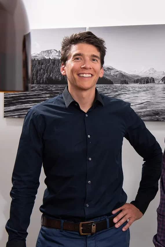 HandwechselAndrea Stöhr (o.) kaufte die Villa von Carlo De Benedetti.