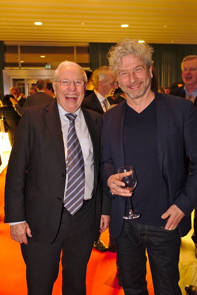 Alt-Bundesrat Christoph Blocher mit BILANZ-Karikaturist Peter Gut.