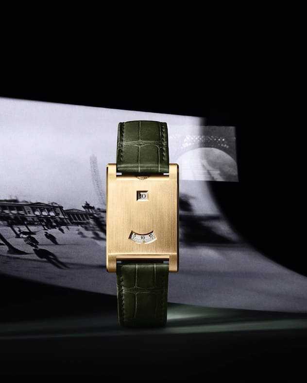 Auch die Cartier Tank à Guichets wird gerne getragen.