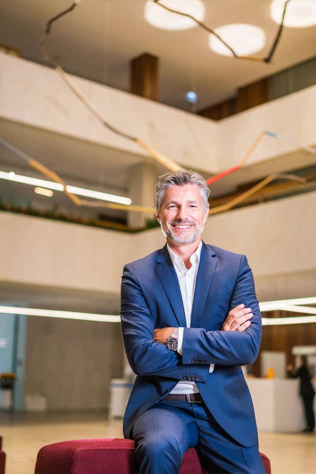 Foto: Joseph Khakshouri 31.03.2022The New CEO of ZKB (Zurich Canton Bank), Urs Baumann, in their Hearquarters on the Bahnhofstrasse in Zurich, SwitzerlandZKB is the fouth biggest Bank in Switzerland.Der Neue ZKB CEO, Urs Baumann, in action im ZKB (ZÃ¼rcher Kantonalnbank) Hauptquartier in der BahnhofstraÃe.ZÃ¼rich (ZH)