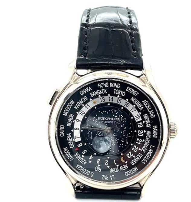 Auch dieses World Time-Modell kommt unter den Hammer.