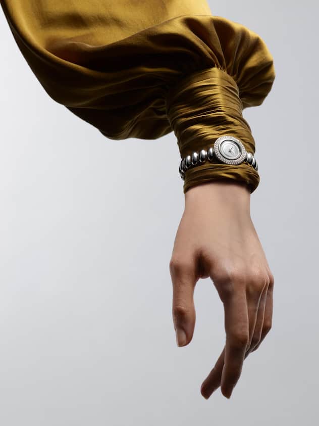 Die Rückkehr von Universal Genève ist insbesondere für Frauen mit Geschmack (und Geld) eine erfreuliche Sache. Umwerfend: Die Disco Mini aus Weissgold, Diamanten und Perlmutt. 30'000 Franken.