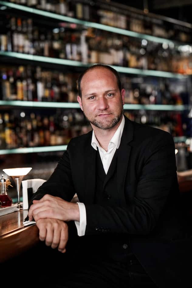 Wolfgang Mayer Widder Bar