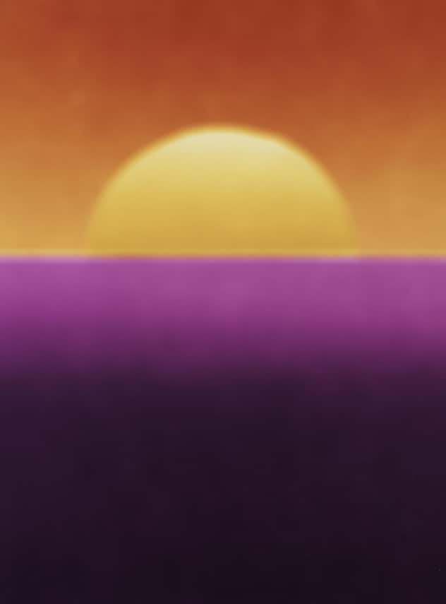 «Sunset» (2022), Luminogramm auf Fuji-Crystal-­Archive-Papier, 40 × 30 cm.