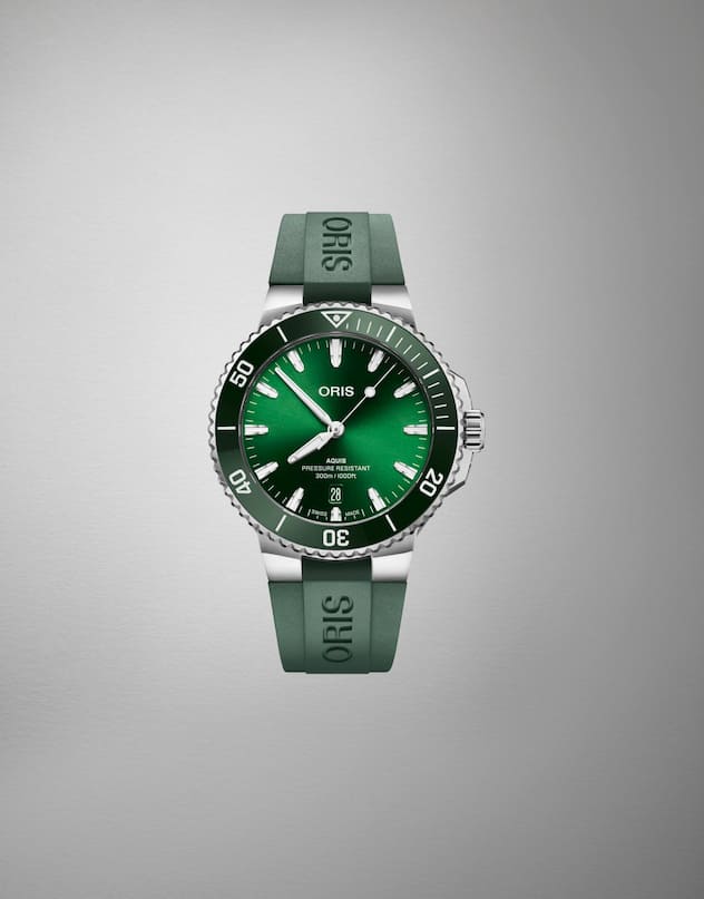 Oris Aquis Date Calibre 400 In dieser 43,5-mm-Uhr steckt das hauseigene, abenteuertaugliche und langlebige Kaliber 400. Dieses Grün passt nicht nur zum Wald und zum Wasser, sondern auch zum Hemd. 3600 Fr.
