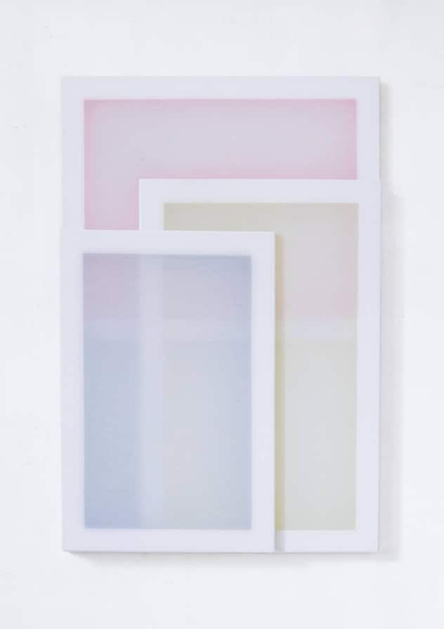 Untitled, Acryl auf Holzkonstruktion hinter transparentem Trevirastoff, 90 × 60 × 6 cm, 2025.